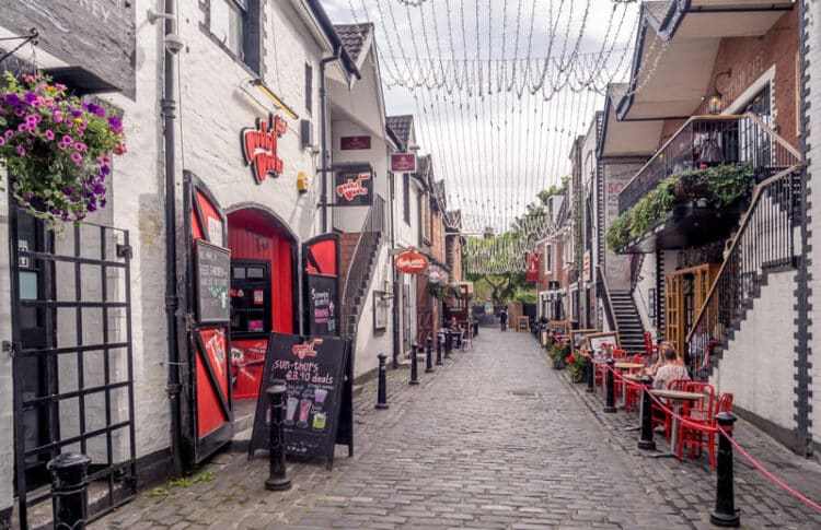 ashton lane glasgow
