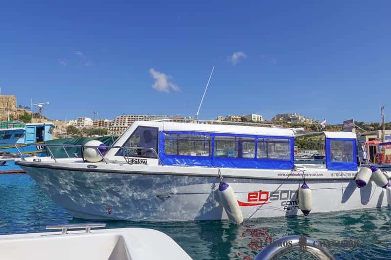 Barco para ir a Comino en Malta