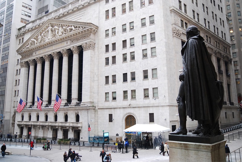 La Bolsa de Nueva York y la estatua de George Washington