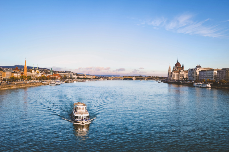 Dar un paseo en barco por el Danubio, un básico del Budapest en 4 días