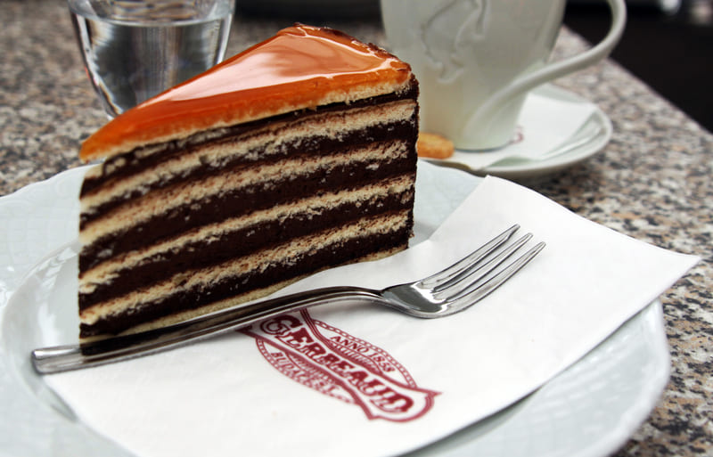 cafe gerbeaud que visitar en budapest
