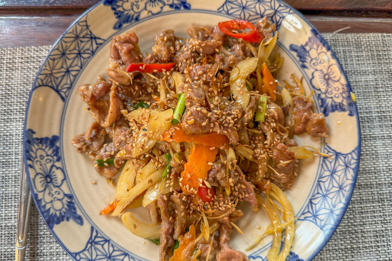 Carne de cabra en los restaurantes donde comer en Tam Coc