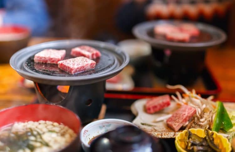 Carne de Hida en los restaurantes donde comer en Takayama