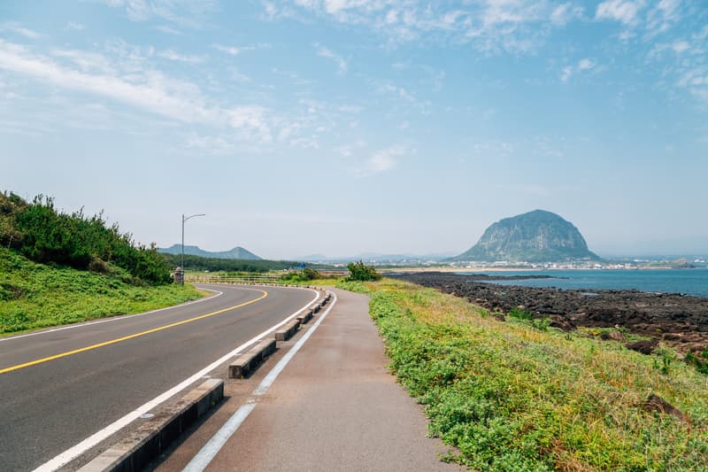 Carretera de la isla de Jeju al viajar a Corea del Sur