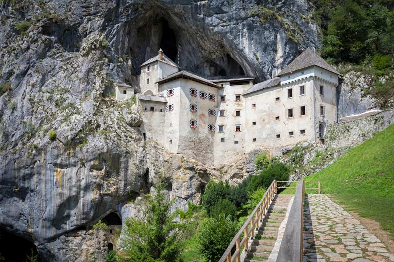 Castillo de Predjama, Eslovenia en coche