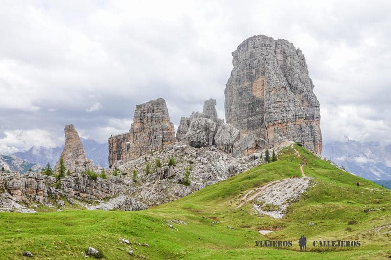 cinque torri dolomitas italia
