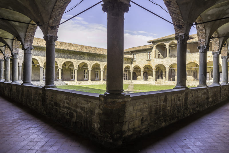 claustro de san francesco bergamo