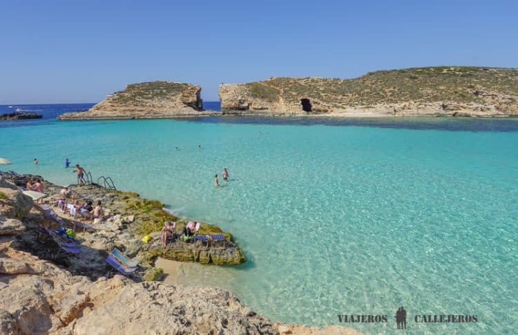 Laguna Azul en la isla de Comino en un recorrido por Malta