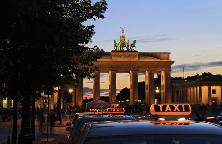 como ir del aeropuerto de berlín al centro