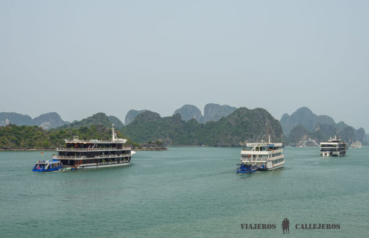 Cruceros por la Bahía de Halong