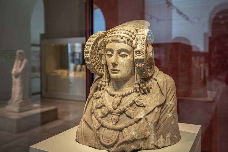 dama elche