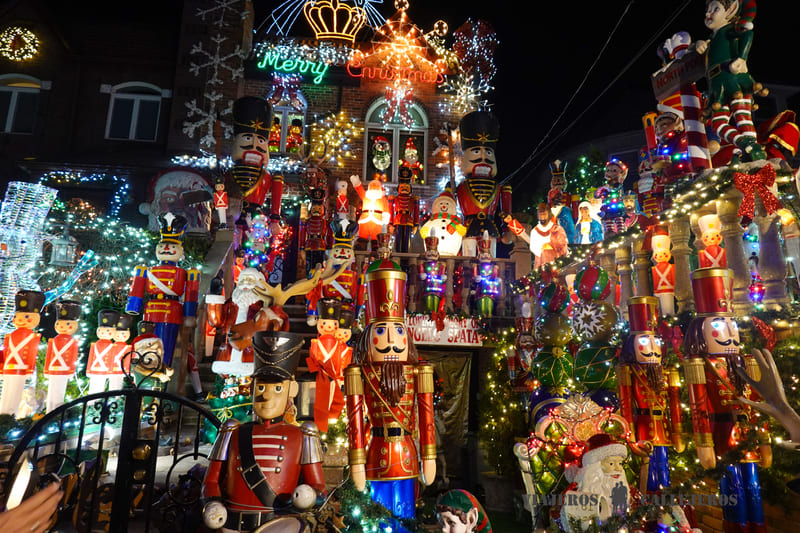 decoracion navideรฑa dyker heights