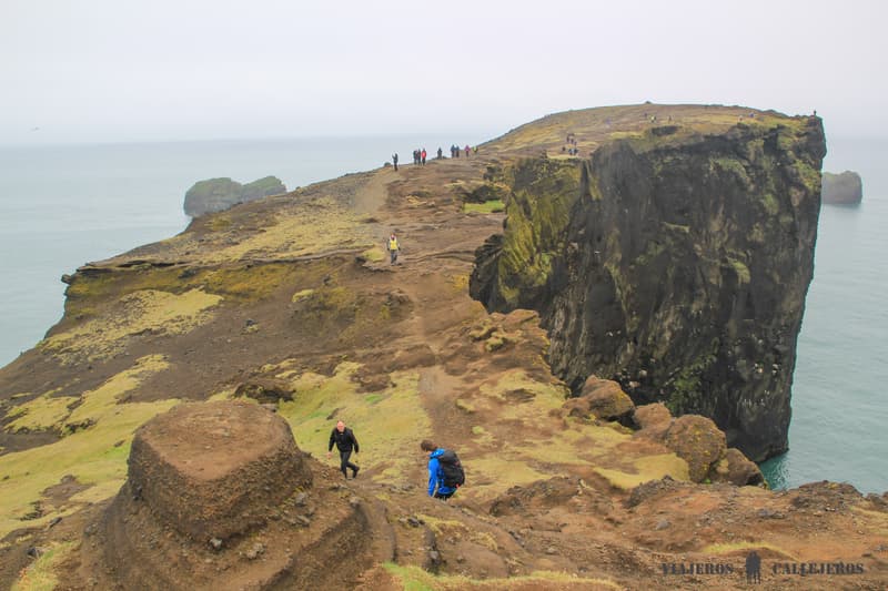 Acantilado Dyrhólaey, uno de los lugares que visitar en Islandia