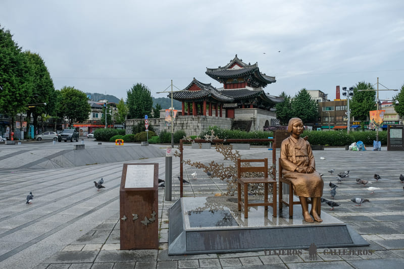 estatua paz que ver en jeonju