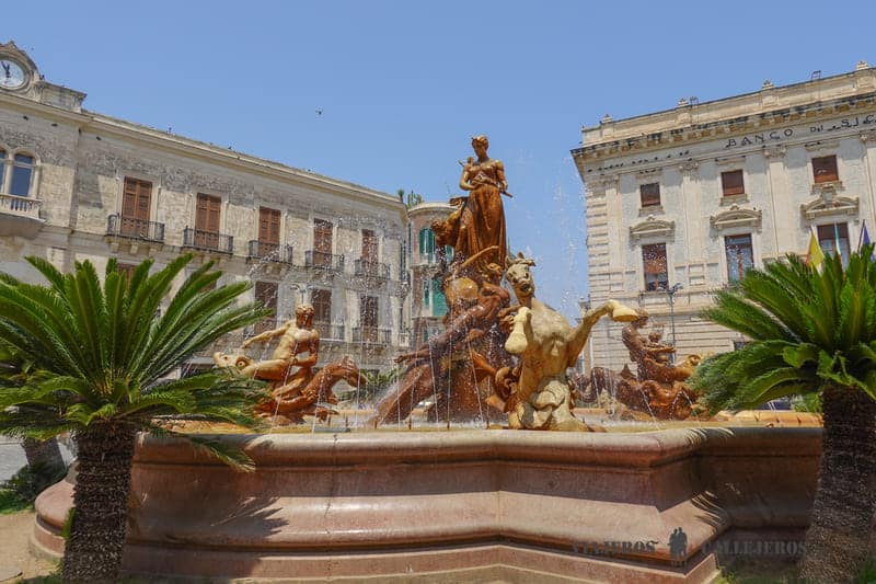 fuente diana siracusa sicilia