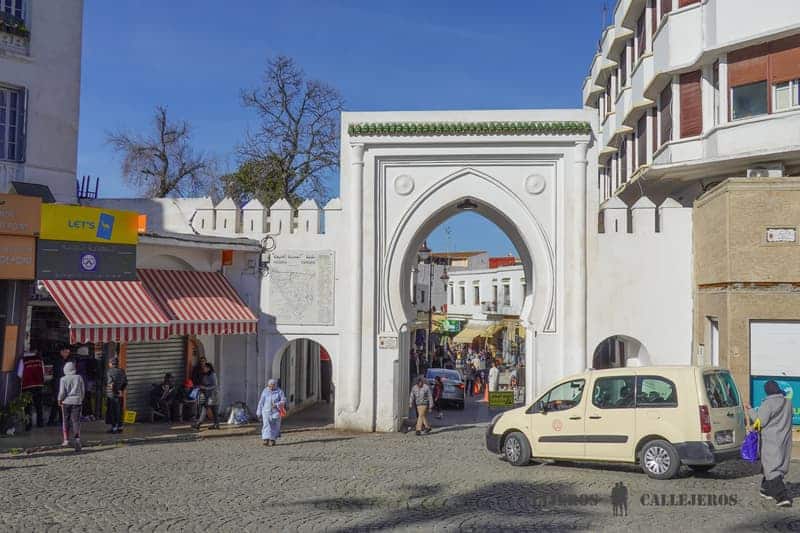 Grand Taxi en Tánger en la ruta por el norte de Marruecos en 4 días