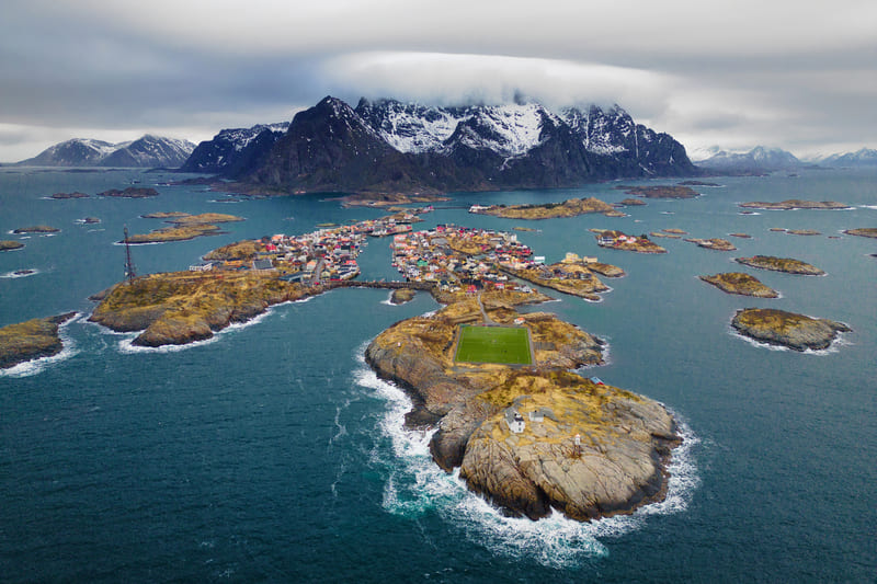 Henningsvaer