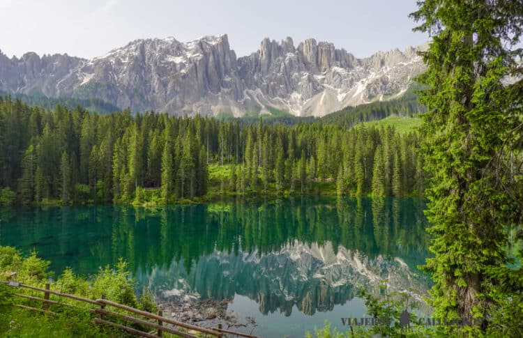 Lago Carezza en los consejos para viajar a los Dolomitas