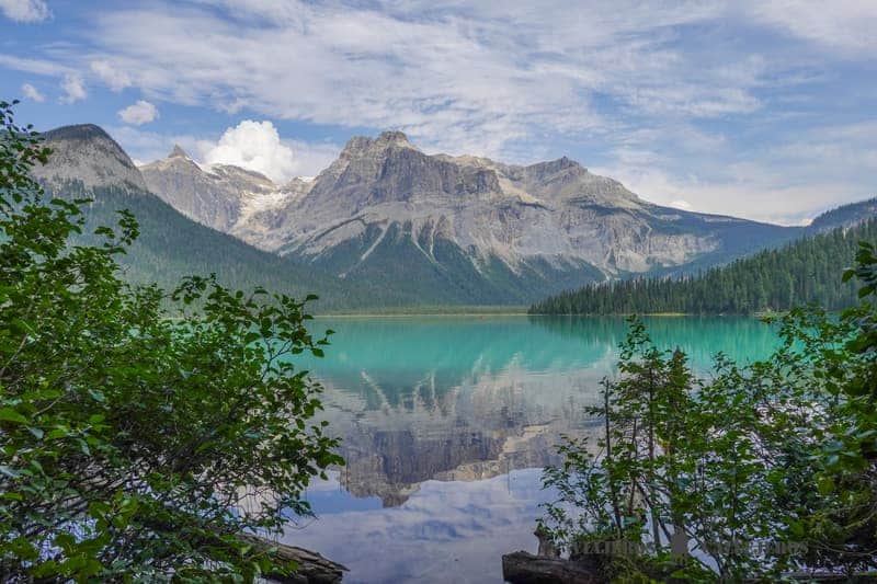 Lago Esmeralda en la ruta por las Montañas Rocosas en 10 días