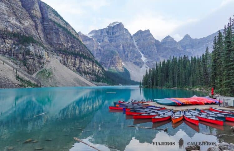Lago Moraine en el Parque Nacional de Banff en un recorrido por el oeste de Canadรก