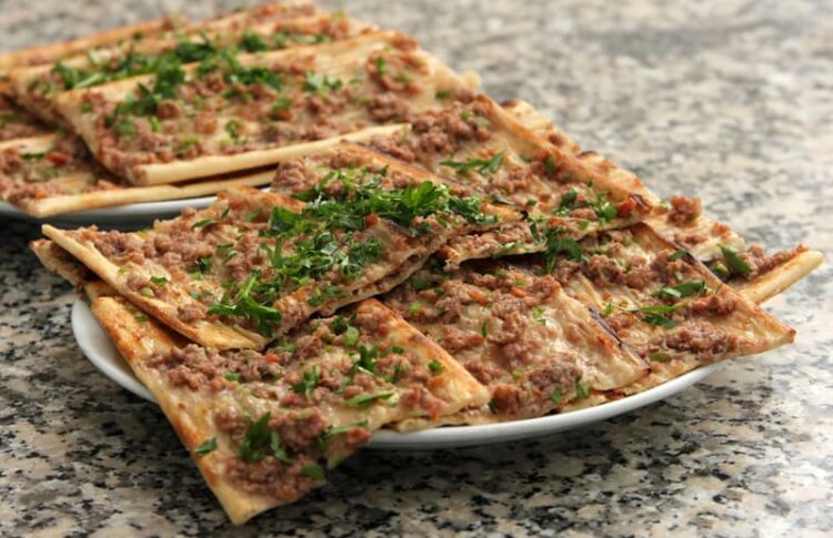 Lahmacun en la guía de Estambul