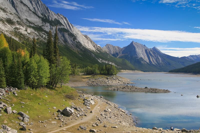 Medicine Lake en el Parque Nacional Jasper