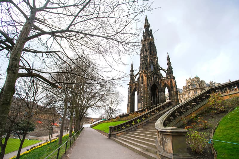 Scott Monument en los Mejores free tours en Edimburgo