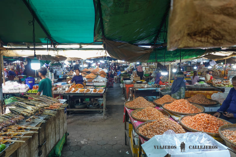 mercado cangrejo kep
