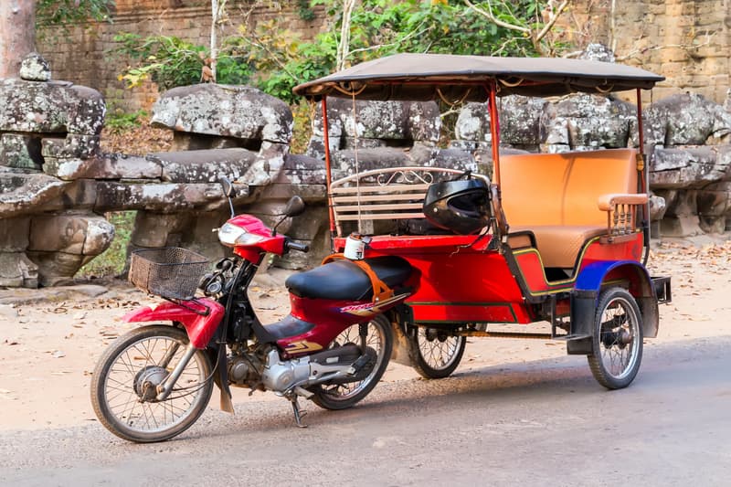 Moto carro tuk tuk en Angkor