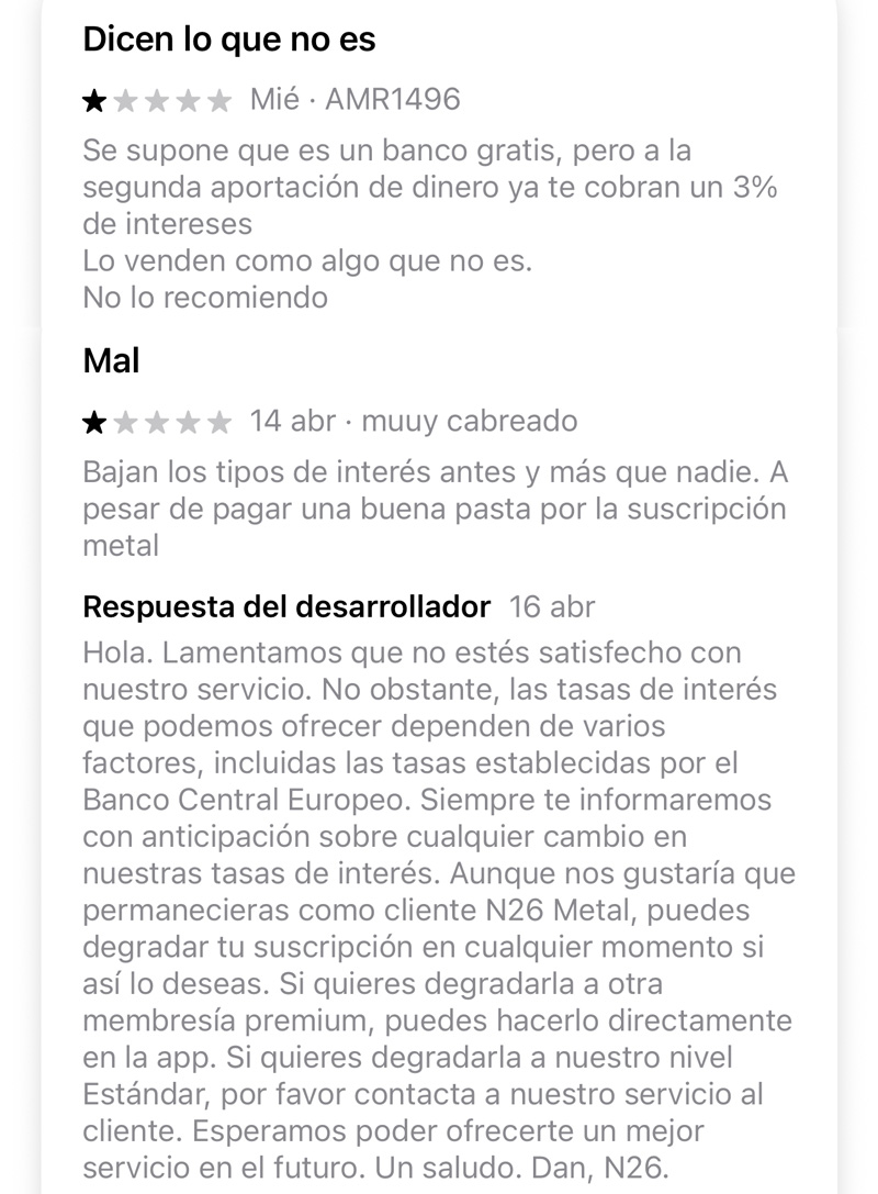 Malas reviews Apple Store