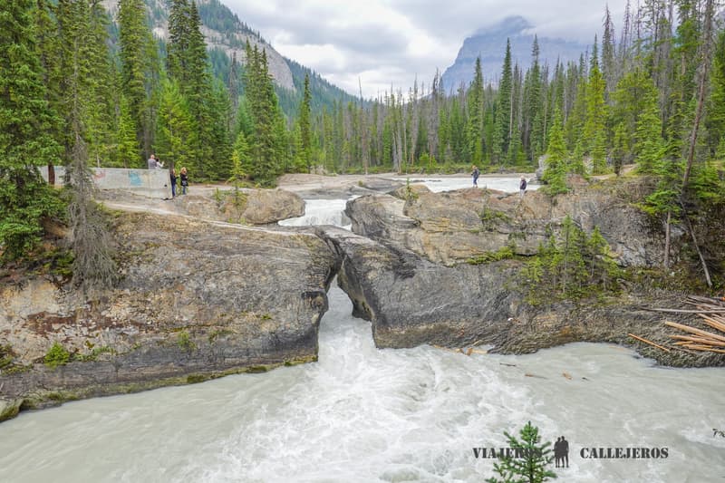 Natural Bridge en el Parque Nacional Yoho