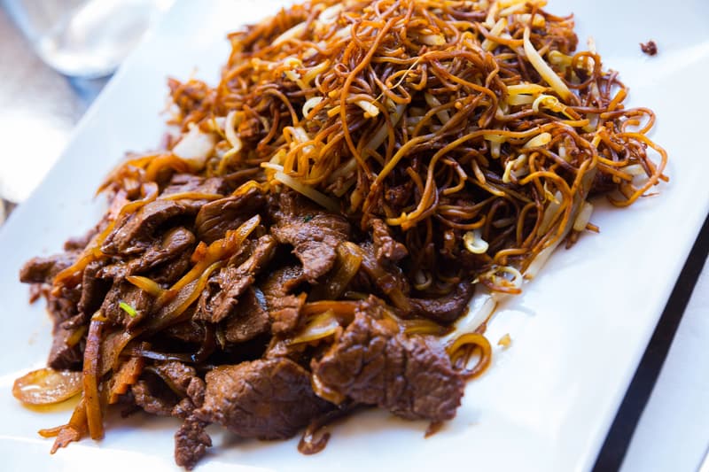 Noodles con carne en los restaurantes de Siem Reap