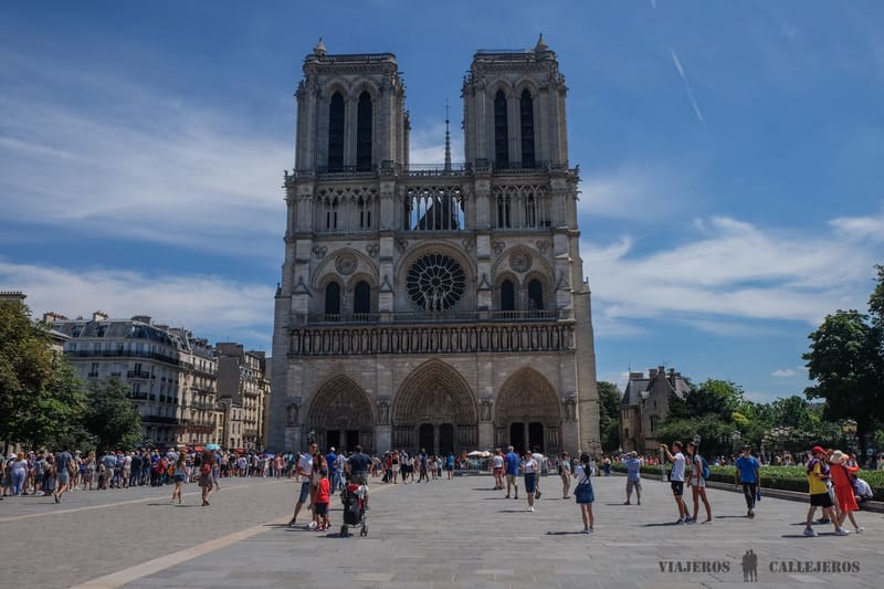 notre dame paris en un día
