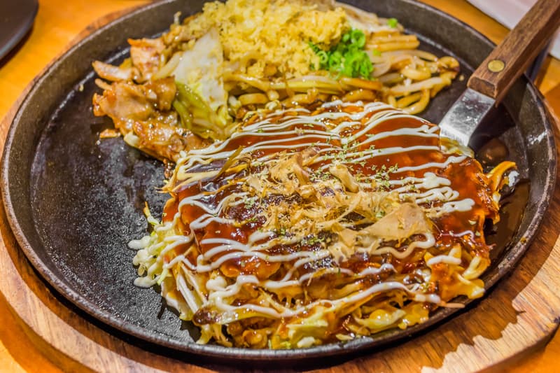 Okonomiyaki donde comer en Osaka