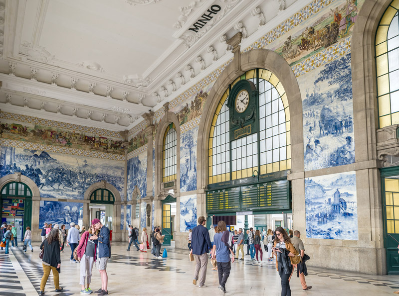 Estación de San Bento