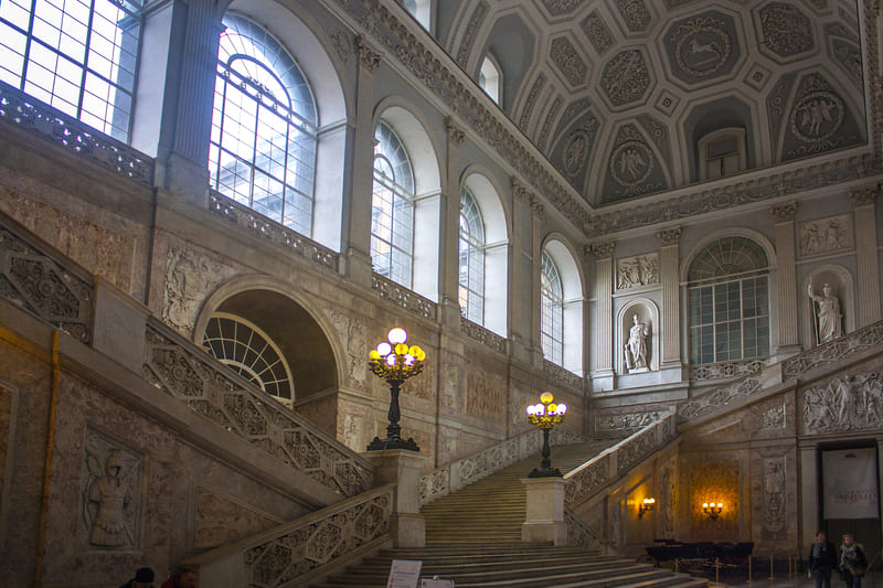 palacio real de napoles