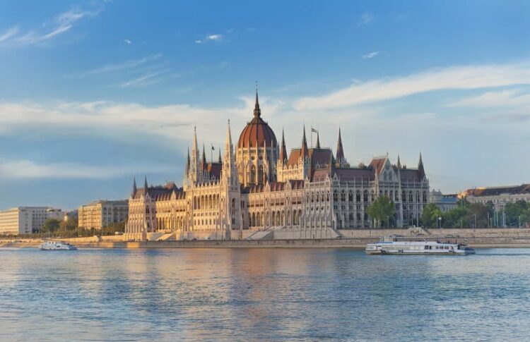 Parlamento en el Budapest en tres días