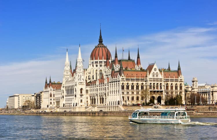 parlamento paseo en barco danubio