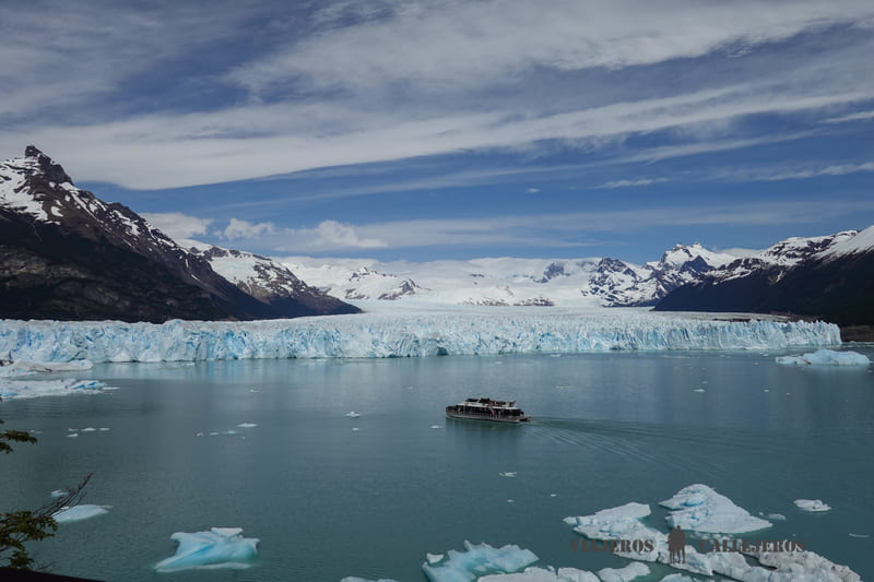 Paseo en barco por el Perito Moreno
