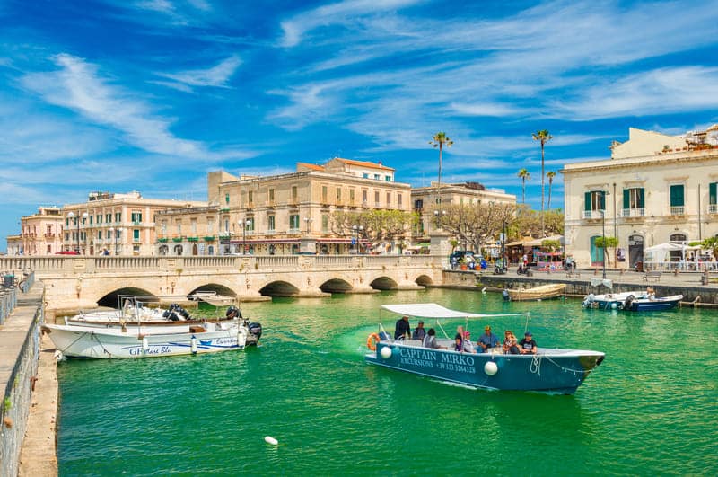 paseo barco siracusa