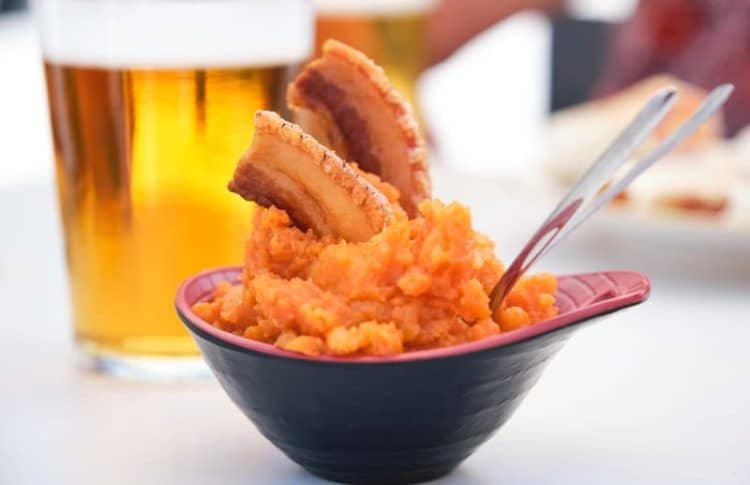 Patatas revolconas donde comer en Plasencia