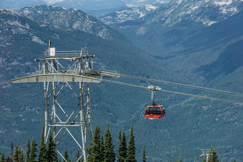 Subir al Peak 2 Peak Gondola una de las cosas que hacer en Whistler