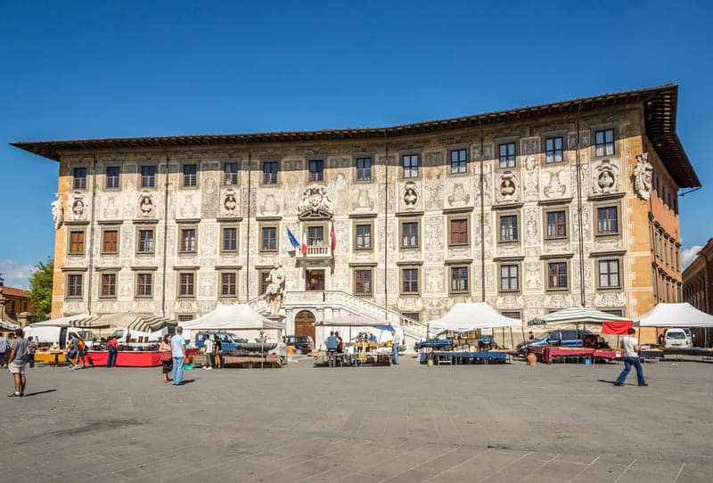 piazza dei cavaliere que ver en pisa