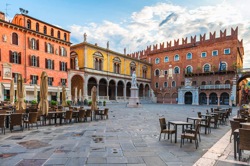 piazza dei signori que visitar en verona