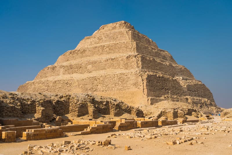 piramide escalonada de zoser que hacer en egipto
