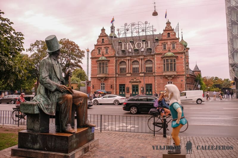 plaza ayuntamiento copenhague en un fin de semana