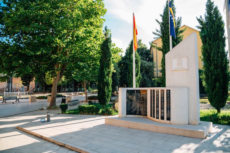 Plaza España en Mostar