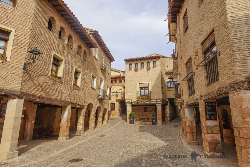 plaza mayor alquezar