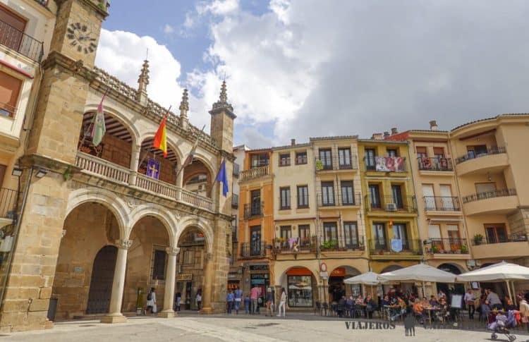 Playa mayor Plasencia en la ruta por Extremadura en coche