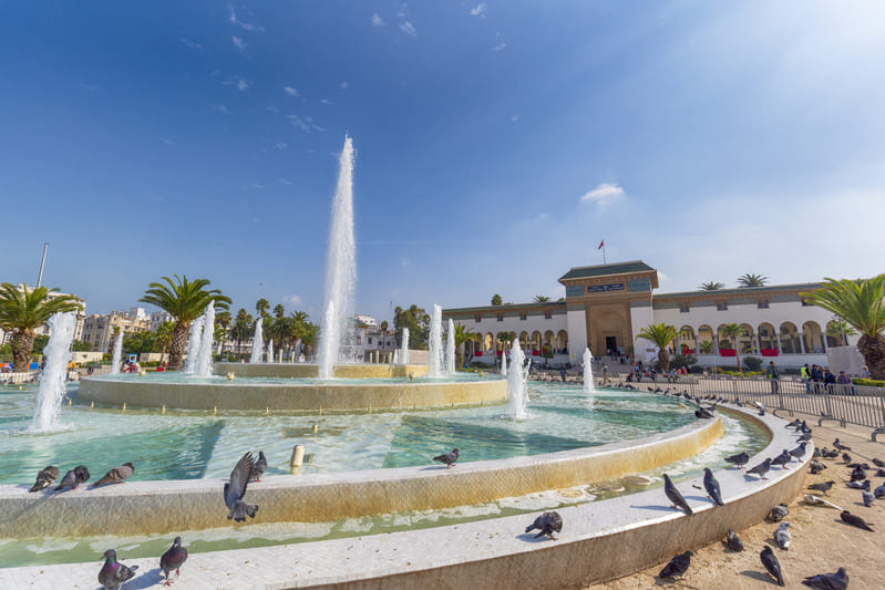 plaza mohamed v que hacer en casablanca
